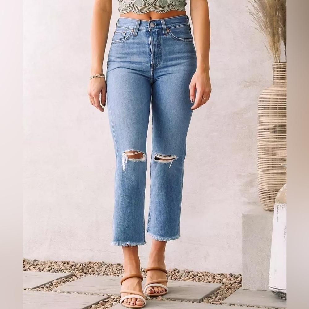 Levi’s Wedgie Straight Jeans sz 28